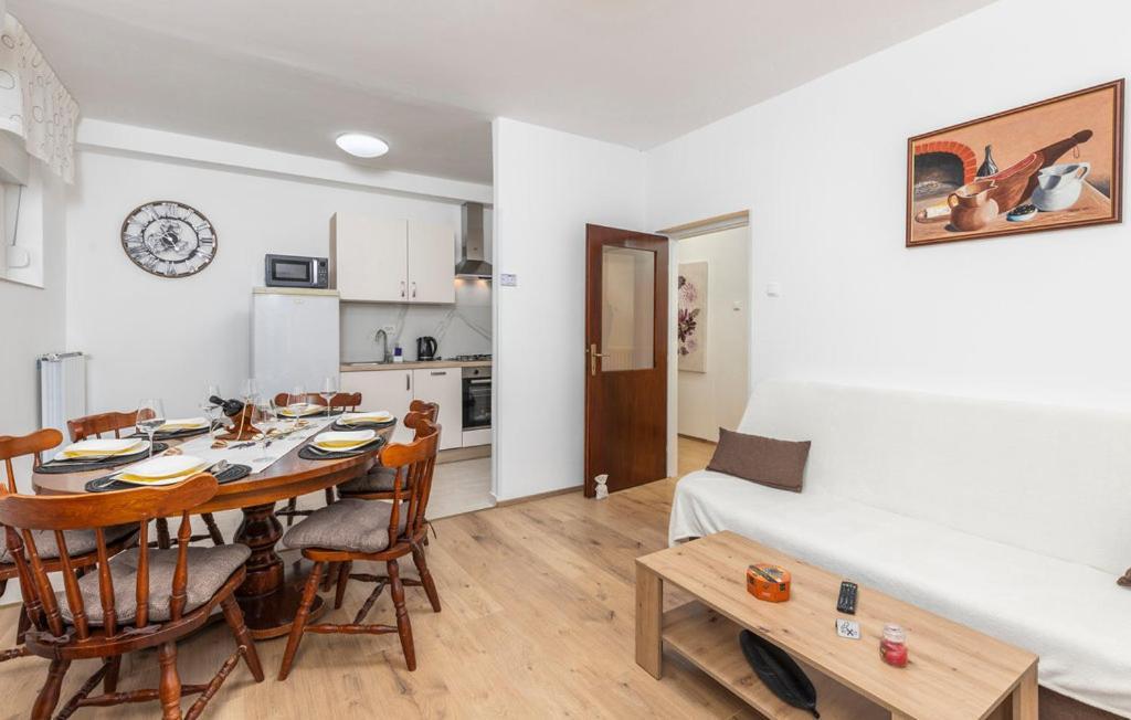 Apartman Nora Mucici Bagian luar foto
