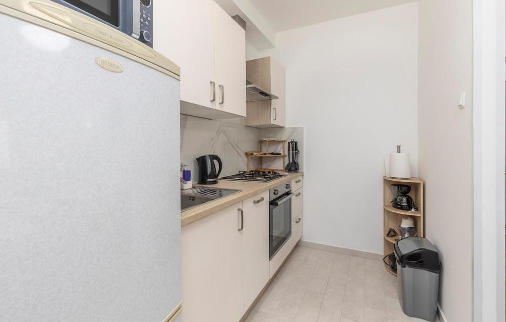 Apartman Nora Mucici Bagian luar foto